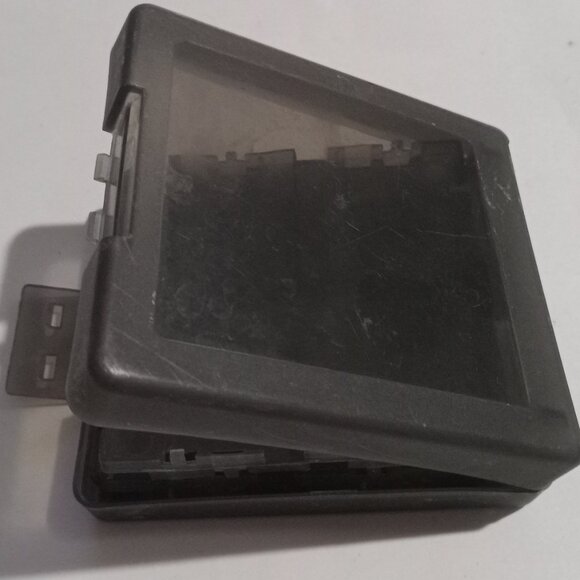 Nintendo DS 16 Game Cartridge Plastic Storage Carrying Case - Picture 4 of 4